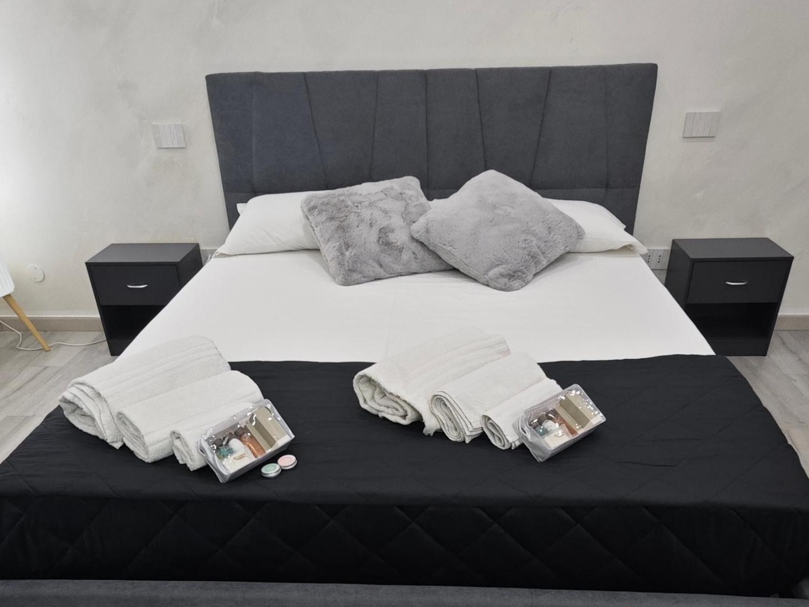 Wonder House Apartment Mirabella Imbaccari Екстериор снимка